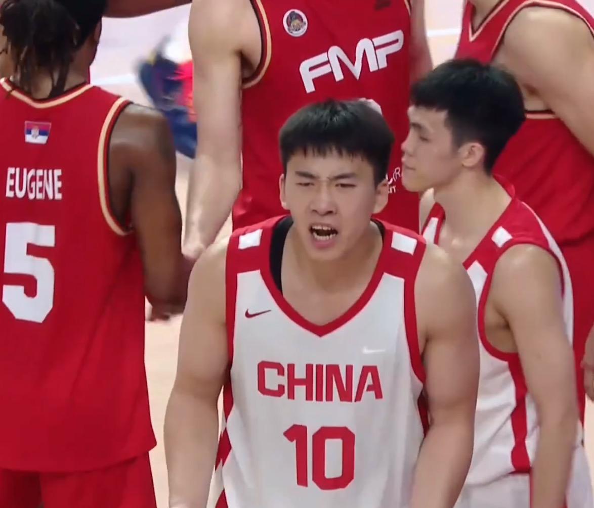 中国男篮4分险胜！广东帮砍25+13，徐昕首秀爆发，王俊杰锁定首发